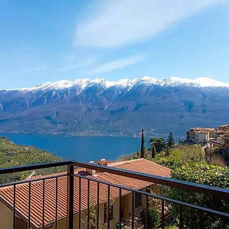 Albergo Diffuso Borgo Piovere In Tignale Exterior photo