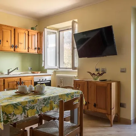 Albergo Diffuso Borgo Piovere In Tignale Room photo
