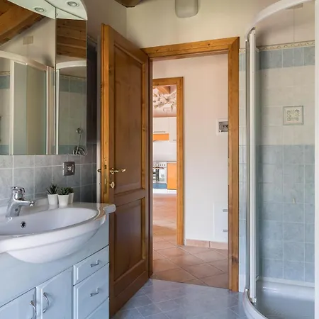 Albergo Diffuso Borgo Piovere In Tignale Room photo