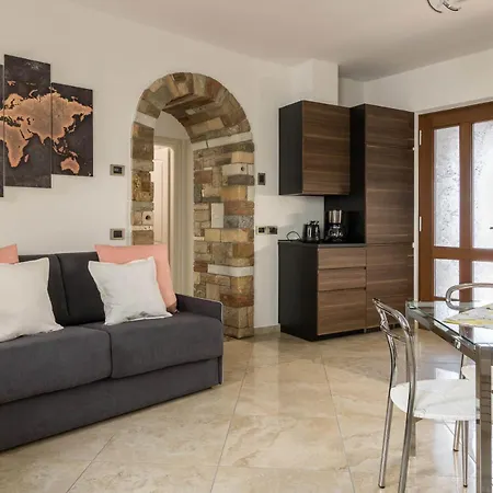 Albergo Diffuso Borgo Piovere In Tignale Room photo