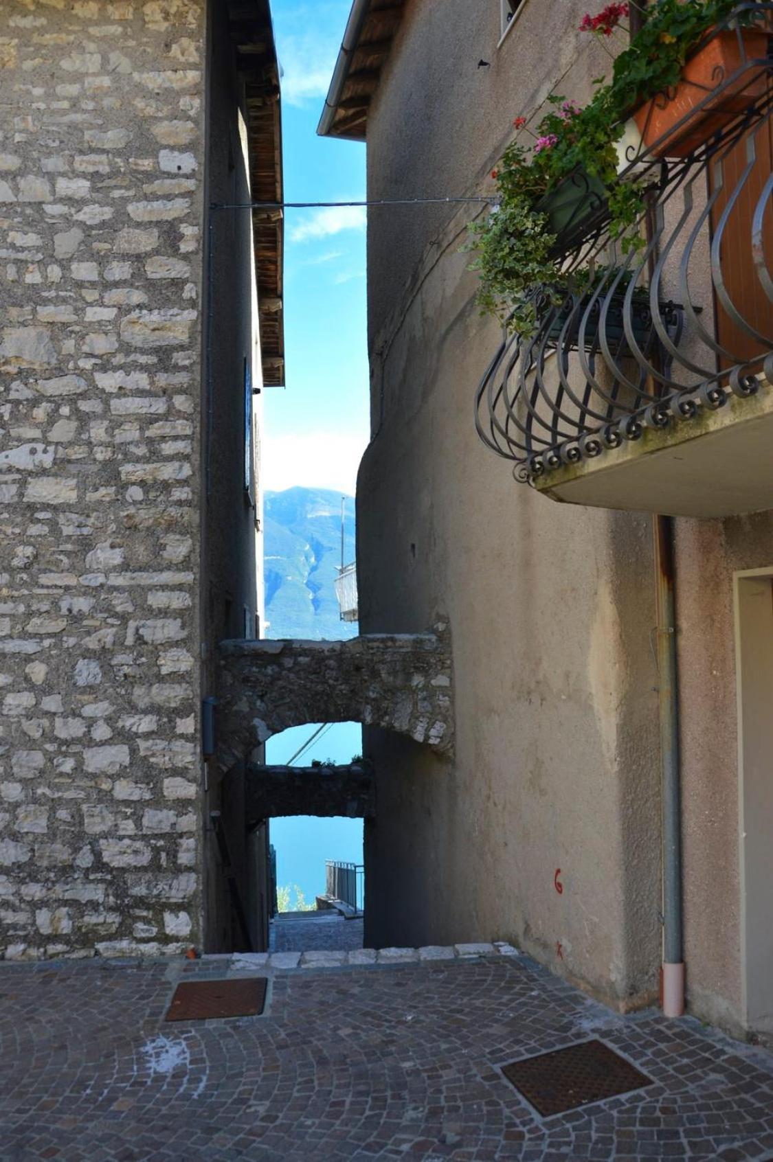 Diffuso Borgo Piovere In Tignale
