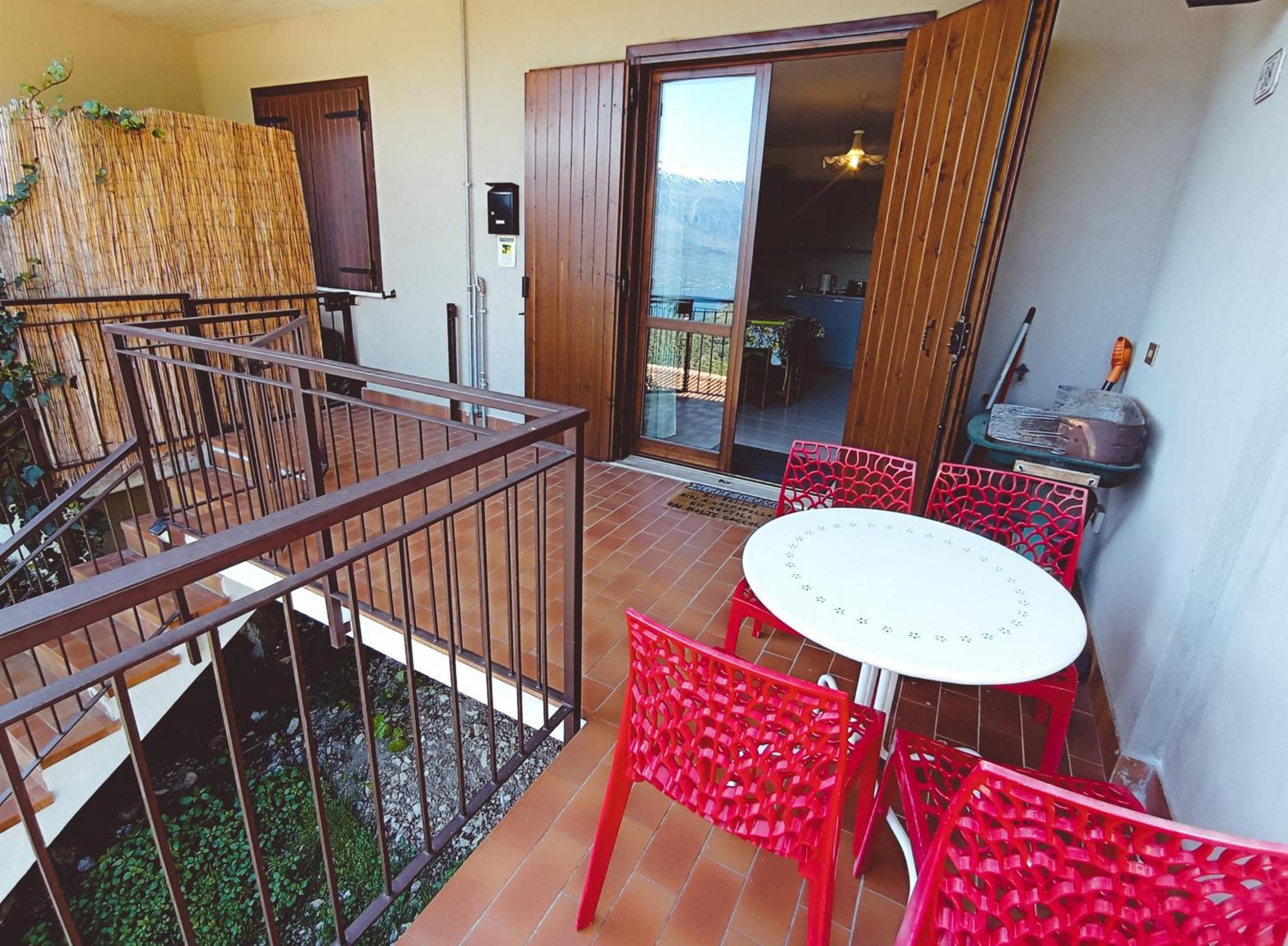 Apartment Diffuso Borgo Piovere In *