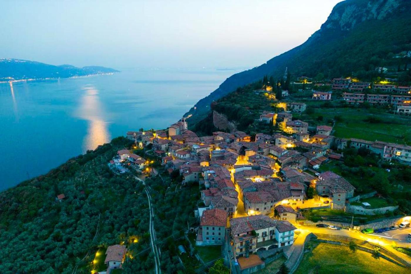 Diffuso Borgo Piovere In Tignale