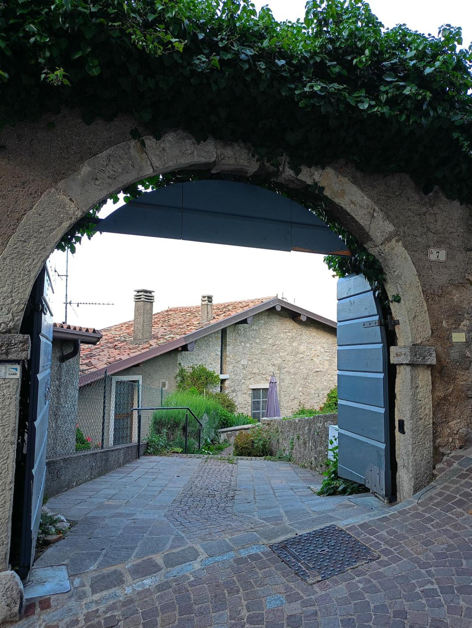 Diffuso Borgo Piovere In Apartment Tignale